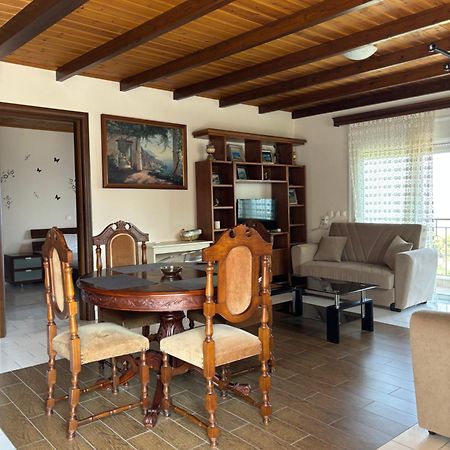 -Tsiakos Apartment- In Vryses Kyparissia Bagian luar foto