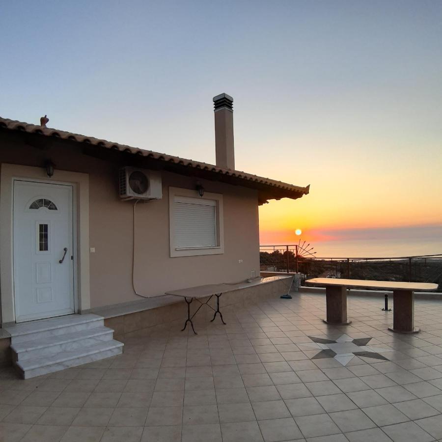 -Tsiakos Apartment- In Vryses Kyparissia Bagian luar foto